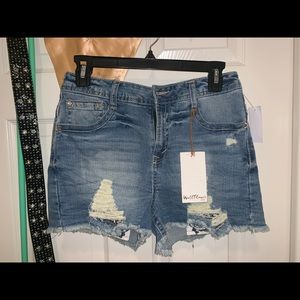 ❤️ 3/15 ❤️ Wallflower shorts size 9